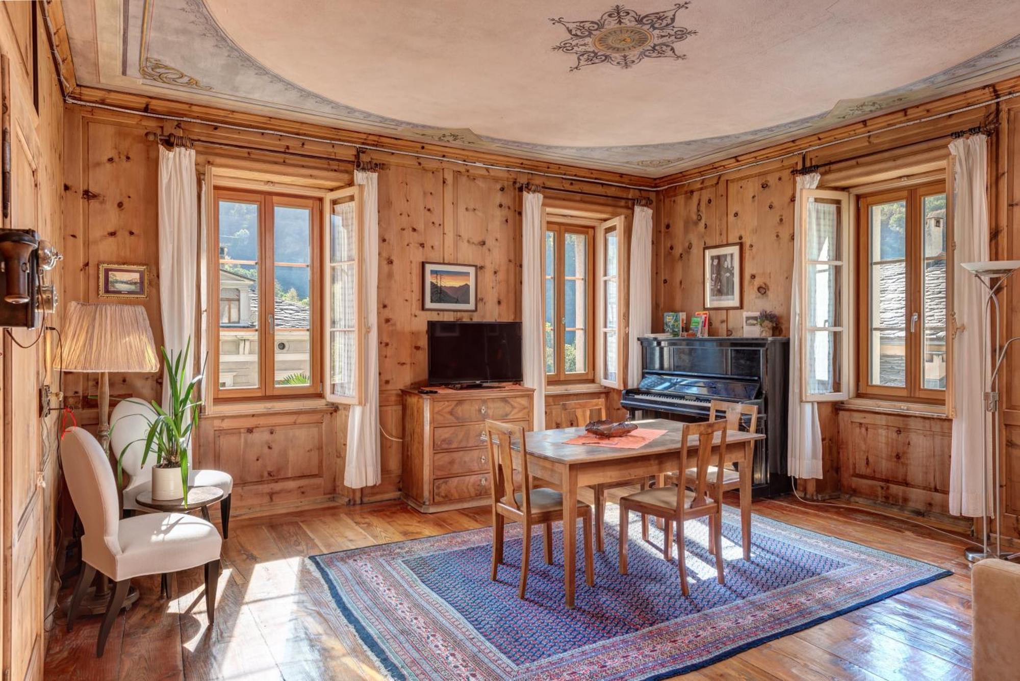 Casa Pool Tra St Moritz E Il Di * Castasegna
